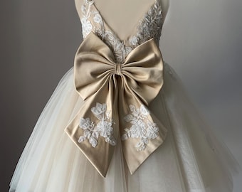 Pretty dress wedding dress tulle dress lace applique dress handmade dress flower girl dress No.09