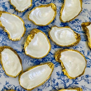 Pearl and Gold Oyster Shell Wedding/bridesmaid Favors / Hand Made ...