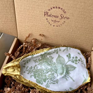 Green and white floral design decoupage oyster shell ring dish/jewellery dish/trinket dish/ Bridesmaids proposal gift/ Gift  for her