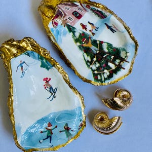Set of 2 Holiday Oyster Shell Trinket Dishes Winter village design decoupaged| trinket dish| Christmas gift