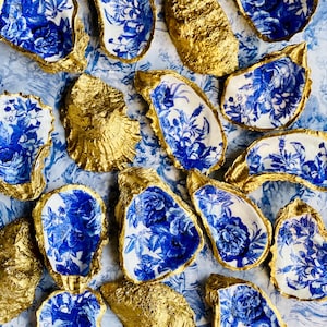 Wedding favors set of 10/50/ 100 /150/200 hand made decoupage blue and white flowers design oyster shell trinket dish