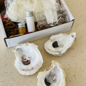 DIY set / Soy wax oyster shell candle (set of 3) / Nautical gift