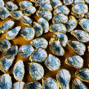 Wedding favors set of 10/30/50/ 100 /150/200 hand made decoupage palm trees design oyster shell trinket dish
