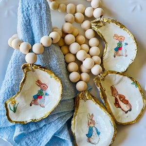 Gift set of 1/2/4/8 Easter bunny decoupage oyster shell  napkin rings  / wine bottle ring / oyster shell ornament / Easter tree decor