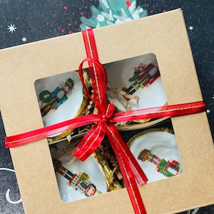 Gift set of 4 hand made oyster shell decoupage nutcracker Christmas ornaments