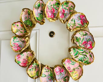 Rosa blommig tropisk design decoupage ostronskal krans