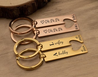 Custom Engraved Couple Keychain, Wedding Date Keyring with Coordinates, Anniversary Gift, Engravable Heart Keychain Set, Gift from Him Her