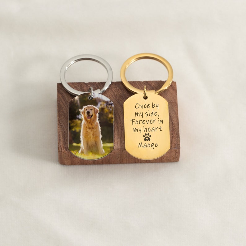 Pet Memorial Keychains, Pet Remembrance Gift, Personalized Metal Keychains, Dog Loss Gift, Custom Portrait From Photo, Pet Mom, Animal Lover image 2