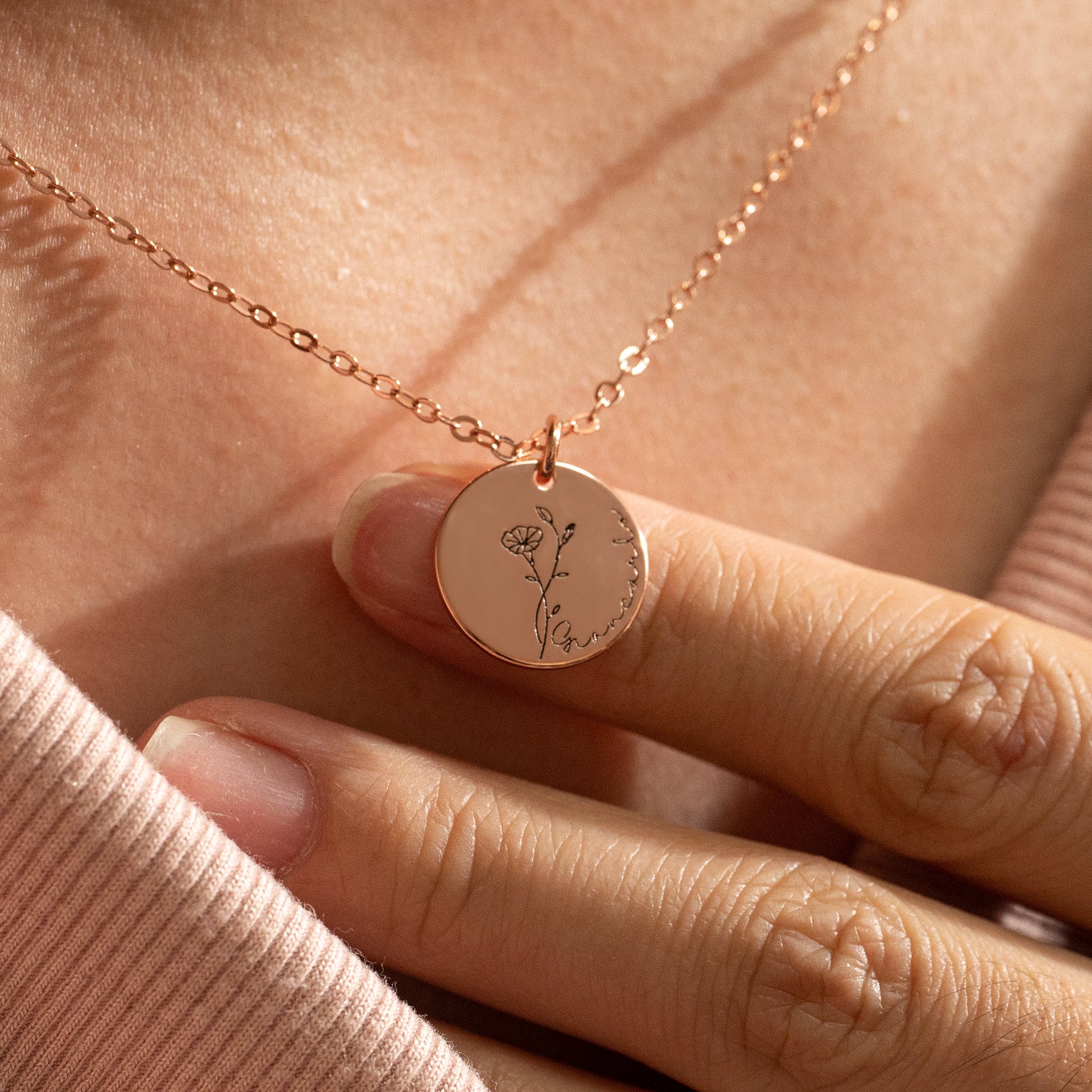 Birth Flower Necklace, Engraved Name Necklace, Dainty Floral Necklace, Handmade Jewelry,Personalized Gifts,Birthday Mothers Day Gift for Her
