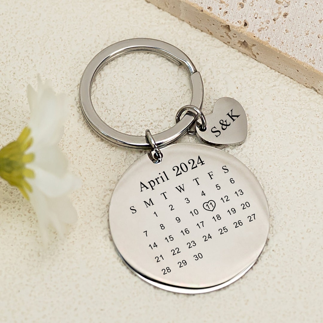 Personalized Keyring for the Couple, Custom Calendar Date Keychain