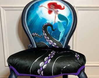 French parlour chair I One-of-a-kind design with The Little mermaid velvet image I Back seat and Blue satin finish I Vintage. La Escaramuza