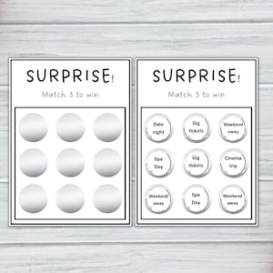 Rubbeln Sie, um Geschenk-Rubbelkarte zu enthüllen
