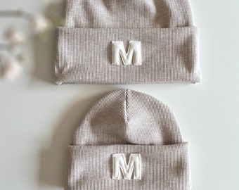 Partnerlook Mama Kind Beanie im SET, Eltern, Hipster Mütze, Baby, Kinder ,Initialen, Babymütze, Kindermütze, personalisiert, Teddy