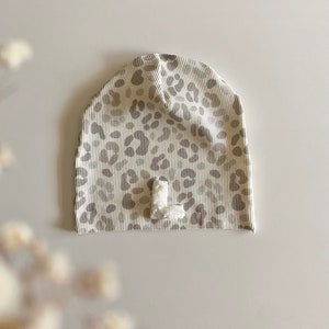 Beanie, Mütze Baby, Kinder, Leo, beige, Initialen, Babymütze, Kindermütze, Baby Beanie, Jersey, Fleece, personalisiert, Teddy, Leopart Beanie einlagig