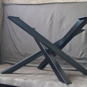 Dining table base for round table. Crossed steel profiles. Spider table base.  [CCR7713]