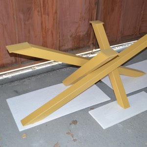 Spider table legs in unique gold fine texture color. Premium powder coating