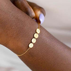 Multiple Initials Disc Bracelet, Engraved Letter Bracelet, Minimalist Tiny Disc Bracelet, Kids Initial Bracelet for Mum, Gifts for Women