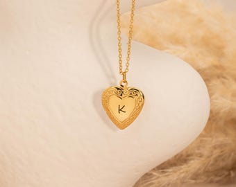 Herzförmige Medaillonkette mit Foto, gravierte Medaillonkette, Erinnerungsgeschenk für die Tochter, Familiengeschenk, Geburtstagsgeschenk für sie, Schmuck für Mama