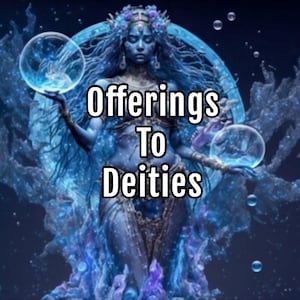 Puede incluir: Una figura de deidad azul y púrpura con cabello suelto y una corona, sosteniendo dos orbes. El texto "Offerings To Deities" está escrito en letras blancas sobre un fondo azul.