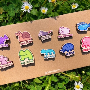 Wooden Pronoun Pins | Cute Animal Mix & Match she/her, he/him, they/them, she/they, he/they, he/she, it/its, xe/xem, READ DESCRIPTION