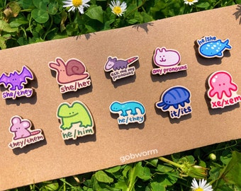 Wooden Pronoun Pins | Cute Animal Mix & Match she/her, he/him, they/them, she/they, he/they, he/she, it/its, xe/xem, READ DESCRIPTION