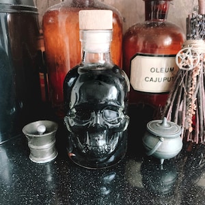 Schädeltrank Flasche | Elixier Flasche | Der Tod Flasche | Wiedergeburt Flasche | Hexen Flasche | Altarwerkzeuge | Hexerei Zubehör | witchy Zubehör |