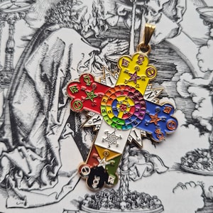 de l'alchimie Ordre de la Golden Dawn Pendentif rose croix rose croix rose croix bijoux occultes lamen rosicrucien collier raised surface