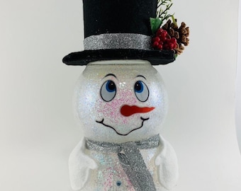 Charmante sculpture de bonhomme de neige illuminé pour Noël