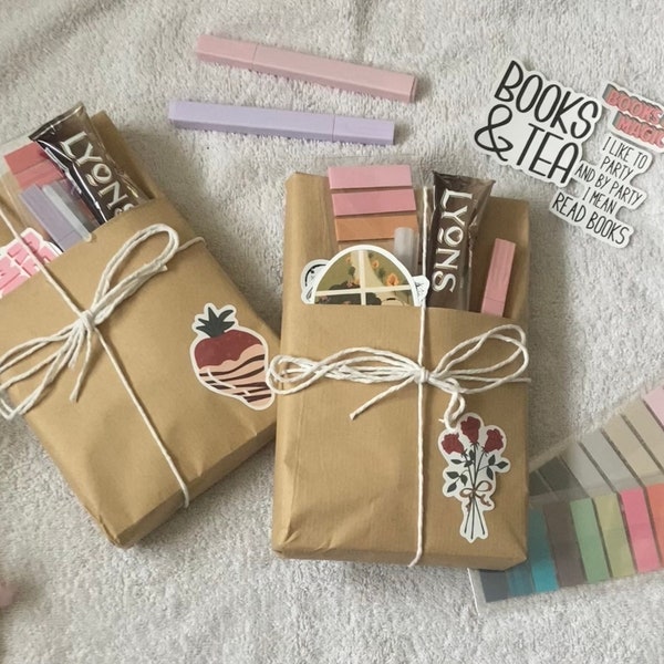 Two Blind date with a book - Bookish Box and gifts - Romance, Young adult, Booktok