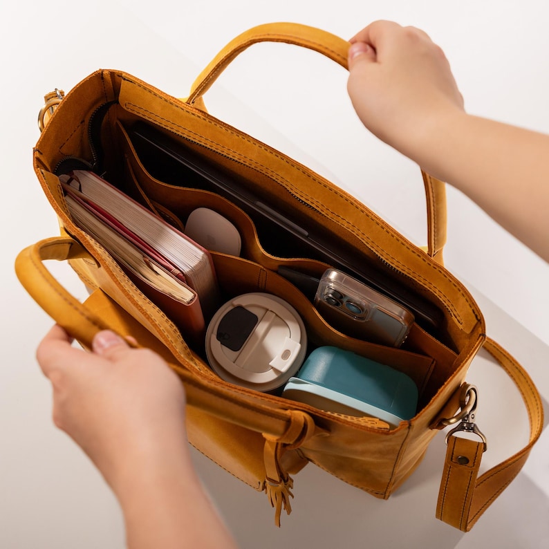 Leather Laptop Tote Bag: Personalized Everyday Handbag, Trolley Sleeve, Mother's Day Gift afbeelding 10
