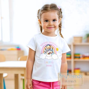 Personalised Girls Nursery Leaver T-shirt, Custom Pre-School Tee with Name, Class of 2025 Pink Rainbow Bear Toddler Top, Nursery Graduate