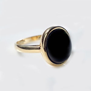 Black Onyx Cabochon Cocktail Ring Bezel Set Onyx Daily Worn Anniversary Ring Oval Onyx Classic Ring for Retirement, Christmas, Ceremony Gift