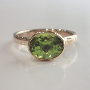 3.50Ct Natural Peridot Solitaire Anniversary Ring, East-West Set Gemstone Ring Bezel Set Bold Women Gifted Ring, Contemporary Ceremony Ring.