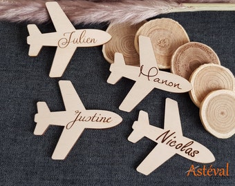 Marque place bois personnalisé forme avion, Mariage, Baptême ou Anniversaire, Décoration de table