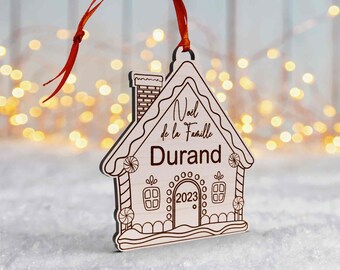 Boule de Noël en Bois Personnalisée, suspension chalet de Noël, idée cadeau famille