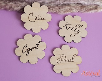 Marque place bois personnalisé fleur 8 pétales, Mariage, Baptême ou Anniversaire - Décoration de table