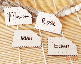 Marque place "Motif Biscuit" personnalisé en bois, thème gourmandise