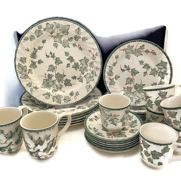 Vintage Country vine green ivy 6 piece dinner set  china 1980’s Green English ivy on a white background with green scallop edges