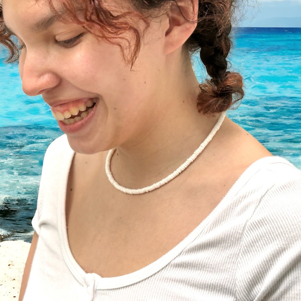 Puka Shell Necklace, Seashell Choker, Hawaiian Style Jewelry, Summer Beach Accessories, Handmade Beaded Surfer Necklace, Unisex Jewelry