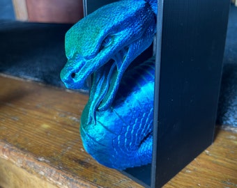 Wizard Inspired Snake Book Nook | Serpent Bookshelf Insert | 3D Printed Bookend Decor | Fantasy Bookshelf Decoration | Book Lover Gift