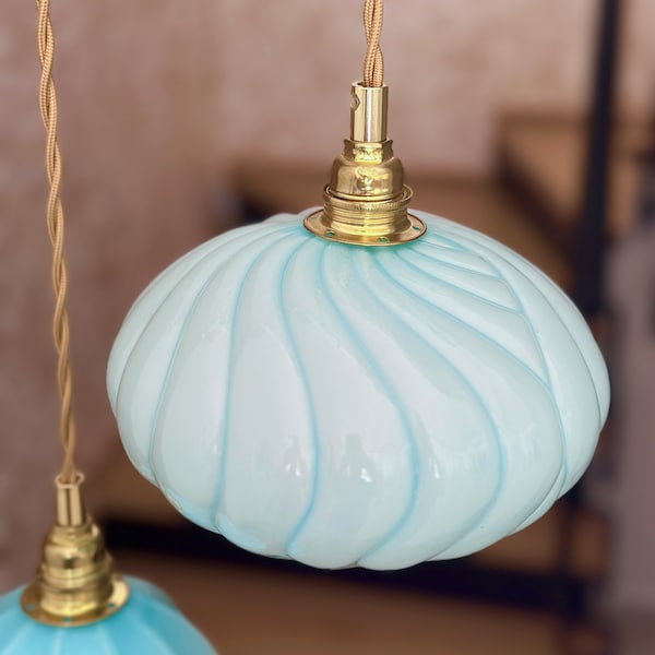 Suspension lustre abat-jour vintage en verre opaline bleu, solo, double ou triple.