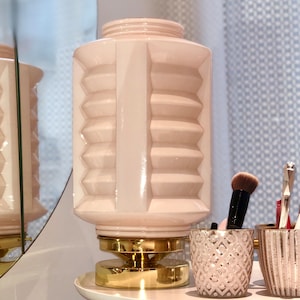 Majestic table lamp in powder pink opaline!!