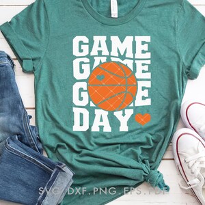 Svg de dia de jogo, Svg de vida de basquete, camisa de dia de jogo, camisa de futebol, garota de basquete, mamãe svg, camisa de dia de jogo, camiseta de temporada de futebol - A1055
