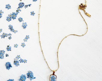 Forget-me-not and Mother-of-pearl necklace - real pressed blue myosotis flowers on 18K gold-plated chain and mother-of-pearl (J/NECK FOR 2)