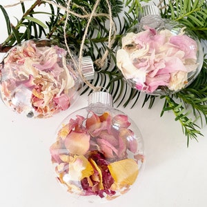 Dried Flower Ornament - Christmas Tree Ornament Filled With Real ...