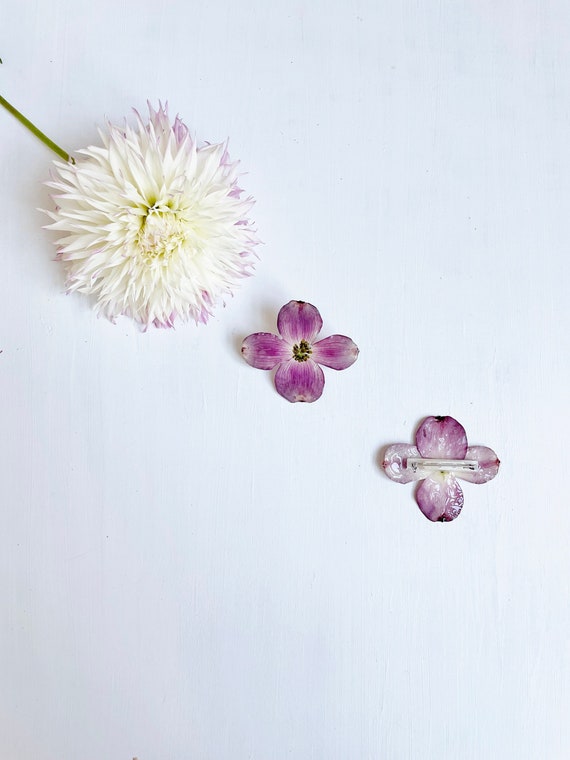 Pressed dogwood brooch - real dogwood flower in resin -  white, pink, or purple dogwood - handmade resin flower jewelry (J/BROO DOG 1)