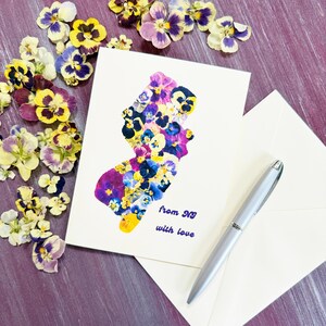 From NJ with Love-kaart - New Jersey-kaart in geperste viooltjesbloemen - gevouwen 5 x 7 blanco kaart en envelop - briefpapier met bloemen (M/CARD GAR 2)