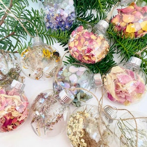 Dried flower ornament - Christmas tree ornament filled with real flowers and grasses - personalized ornament - Christmas gift (M/ORNA 2)