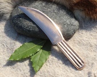 Bronze knife, full-handle knife, simple knife of the "Dasswang" type, BzC 1500 - 1300 BC, utility knife G11