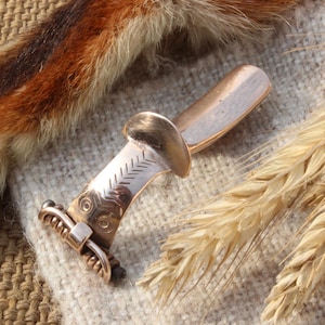 Fibula, eye fibula, Germanic garment clasp with tendon hook, bow fibula, reenactment, 1st-2nd century AD, G1